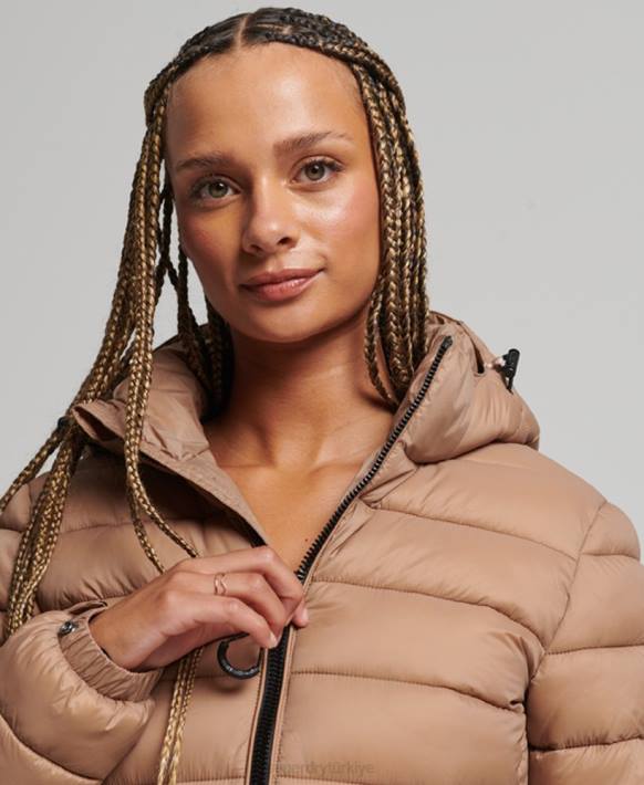 kadınlar Superdry kahverengi kapüşonlu klasik şişme ceket NNTB3686