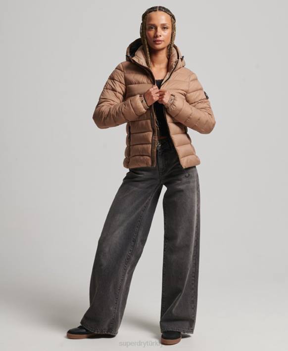 kadınlar Superdry kahverengi kapüşonlu klasik şişme ceket NNTB3686