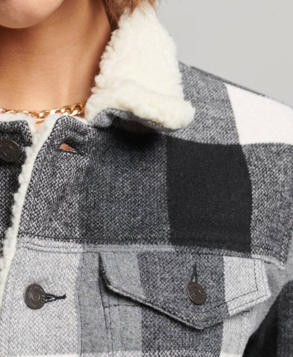 kadınlar Superdry siyah büyük beden yün shepa trucker ceket NNTB5727