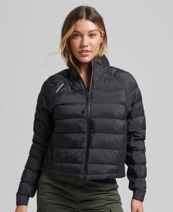 kadınlar Superdry siyah teknoloji hibrit eşofman üstü NNTB5650