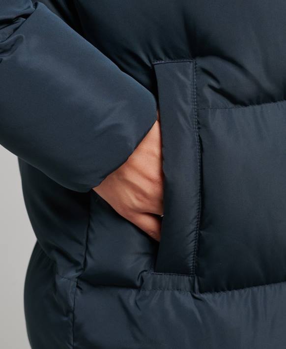 kadınlar Superdry Donanma kapüşonlu uzun çizgi şişme mont NNTB3744