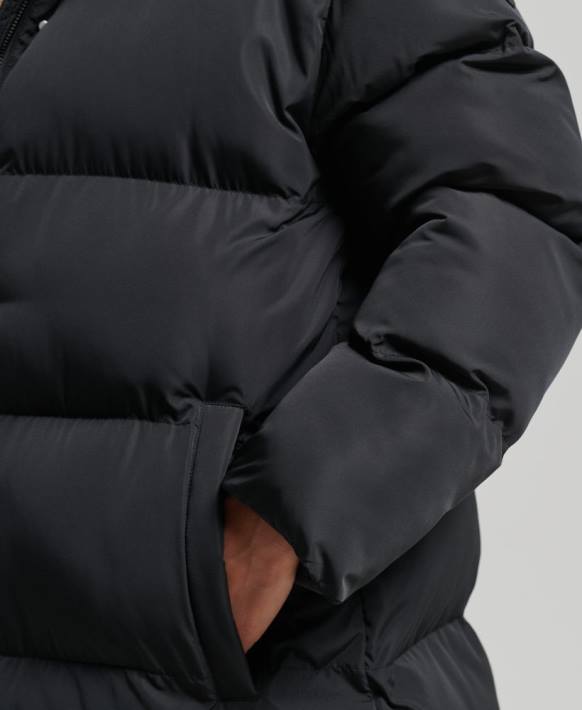 kadınlar Superdry siyah kapüşonlu maksi şişme mont NNTB3578