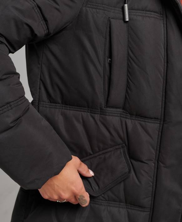 kadınlar Superdry siyah mikrofiber kapüşonlu kirpi mont NNTB3823