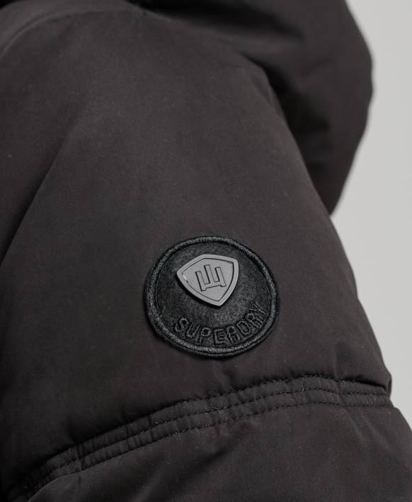 kadınlar Superdry siyah mikrofiber kapüşonlu kirpi mont NNTB3823