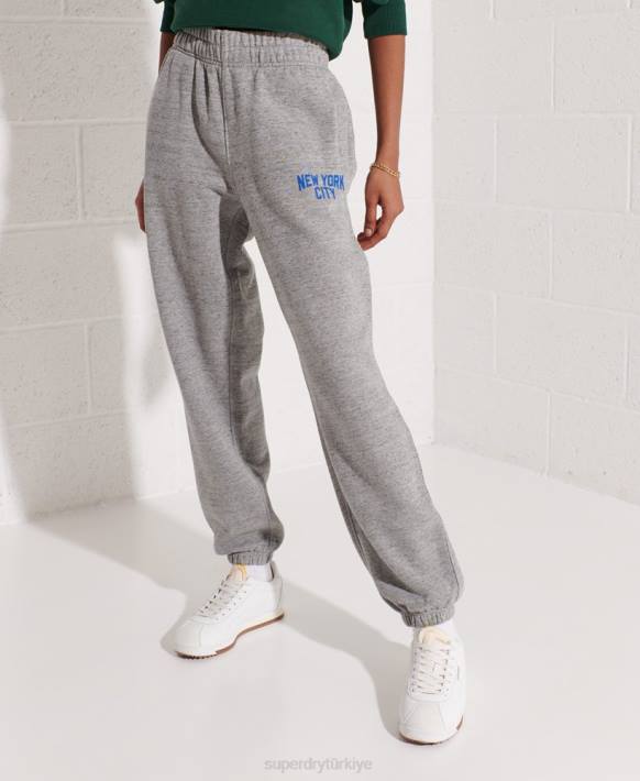 kadınlar Superdry açık gri şehir üniversitesi koşucuları NNTB6563
