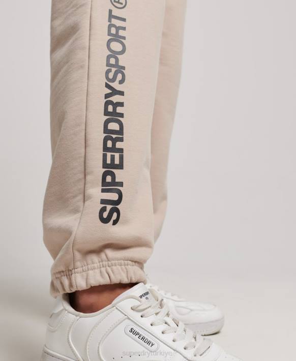 kadınlar Superdry bej çekirdek koşucular NNTB3905