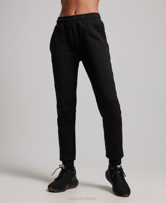 kadınlar Superdry siyah teknoloji koşucuları NNTB3921