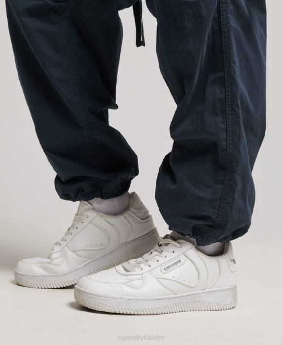 kadınlar Superdry Donanma paraşüt kavrama pantolon NNTB2563