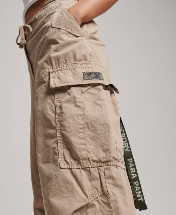 kadınlar Superdry kahverengi bol paraşüt pantolon NNTB1961