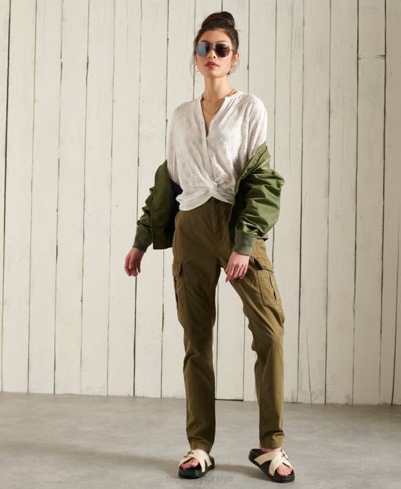 kadınlar Superdry yeşil ince kargo pantolon NNTB2605