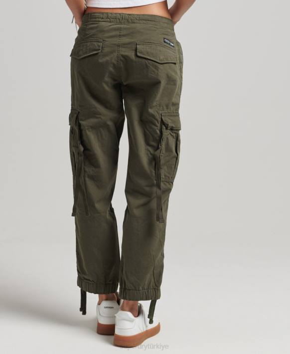 kadınlar Superdry yeşil organik pamuklu paraşüt kavrama pantolon NNTB2603