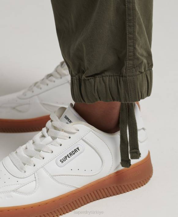 kadınlar Superdry yeşil organik pamuklu paraşüt kavrama pantolon NNTB2603